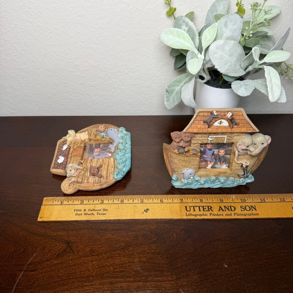Noah's Ark‎ Animal Resin Picture Frames Set of 2 Nursery Religious Decor